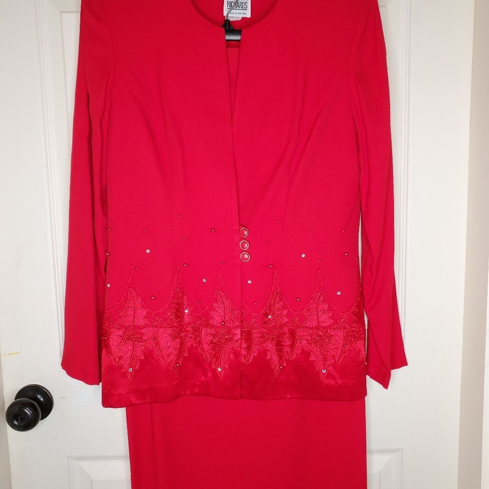 2 piece ladies skirt suit